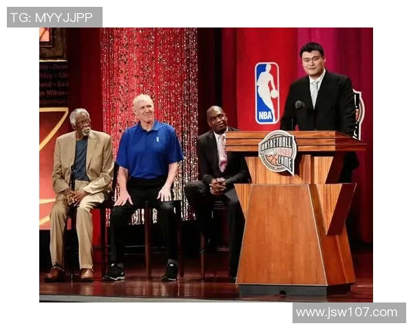 比尔拉塞尔的传奇旅程从默默无闻到篮球巨星的辉煌成就